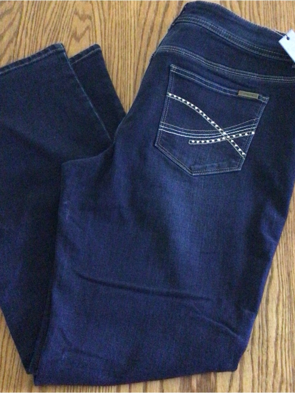 Chico’s So Slimming Dark Wash Boot Cut Detailed Pocket New 1.5 Short